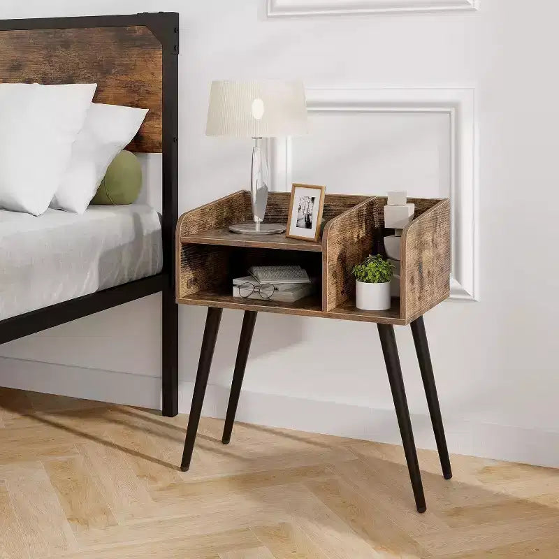 Table d'appoint moderniste du milieu du siècle