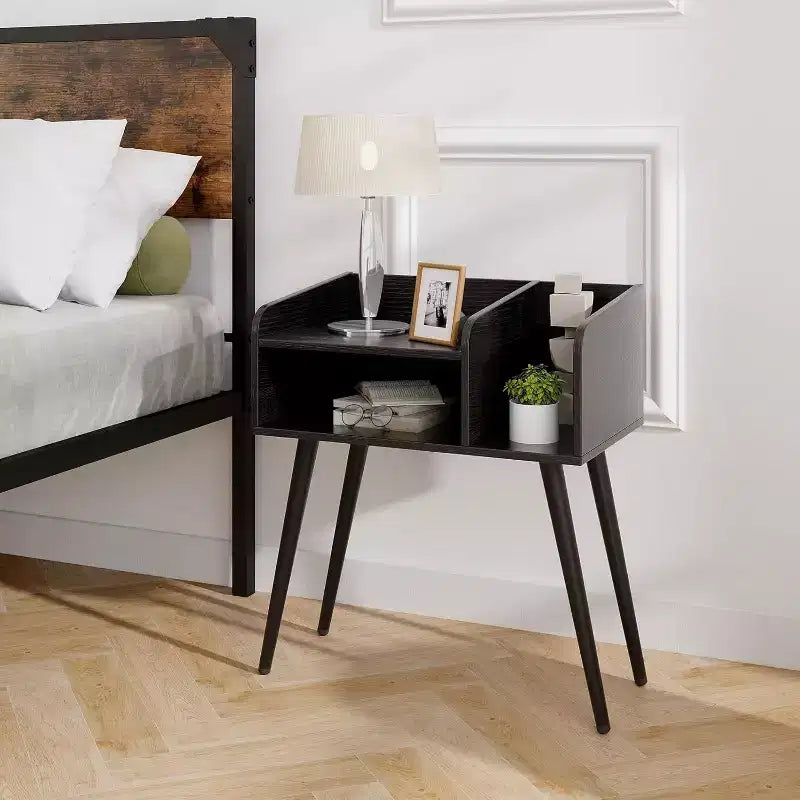 Table d'appoint moderniste du milieu du siècle