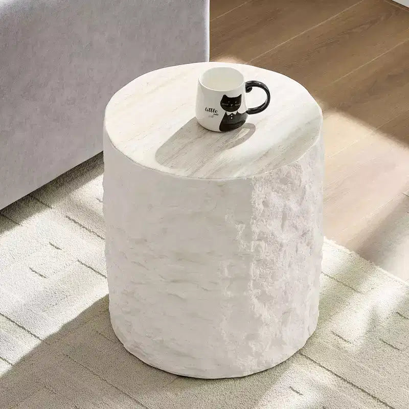 Table basse ronde en imitation pierre moderne